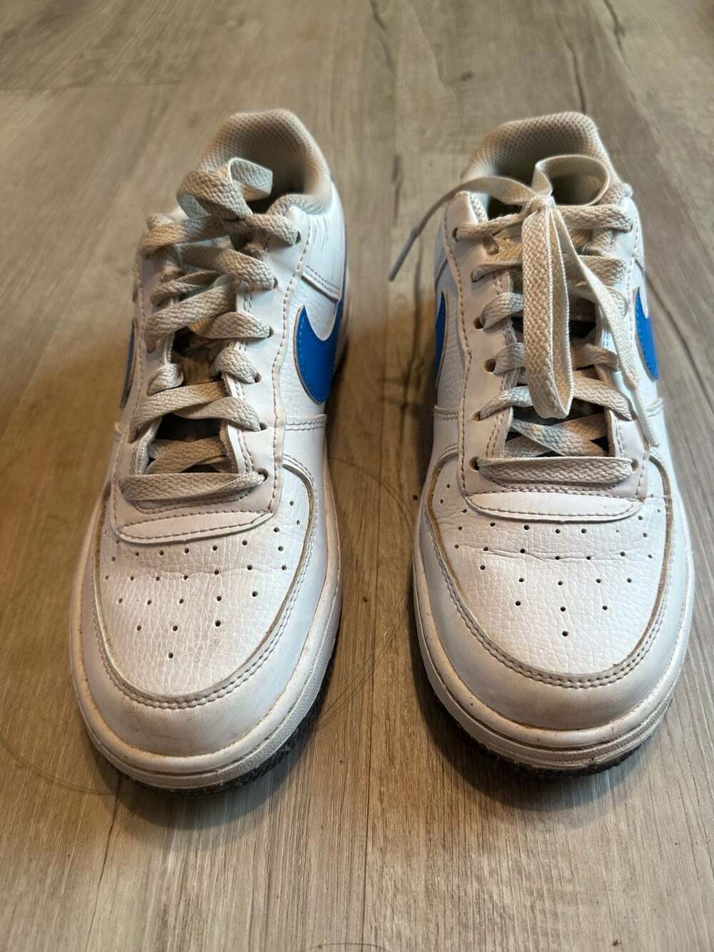 RARE GS NIKE AIR FORCE 1 LV8 NN size 4.5 Youth Shoes